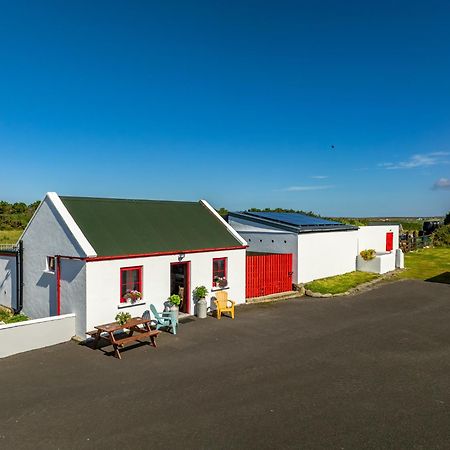 Geraghtys Farmyard Pods Belmullet Exterior foto