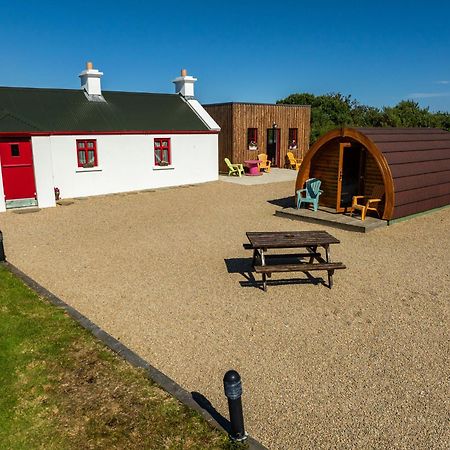 Geraghtys Farmyard Pods Belmullet Exterior foto