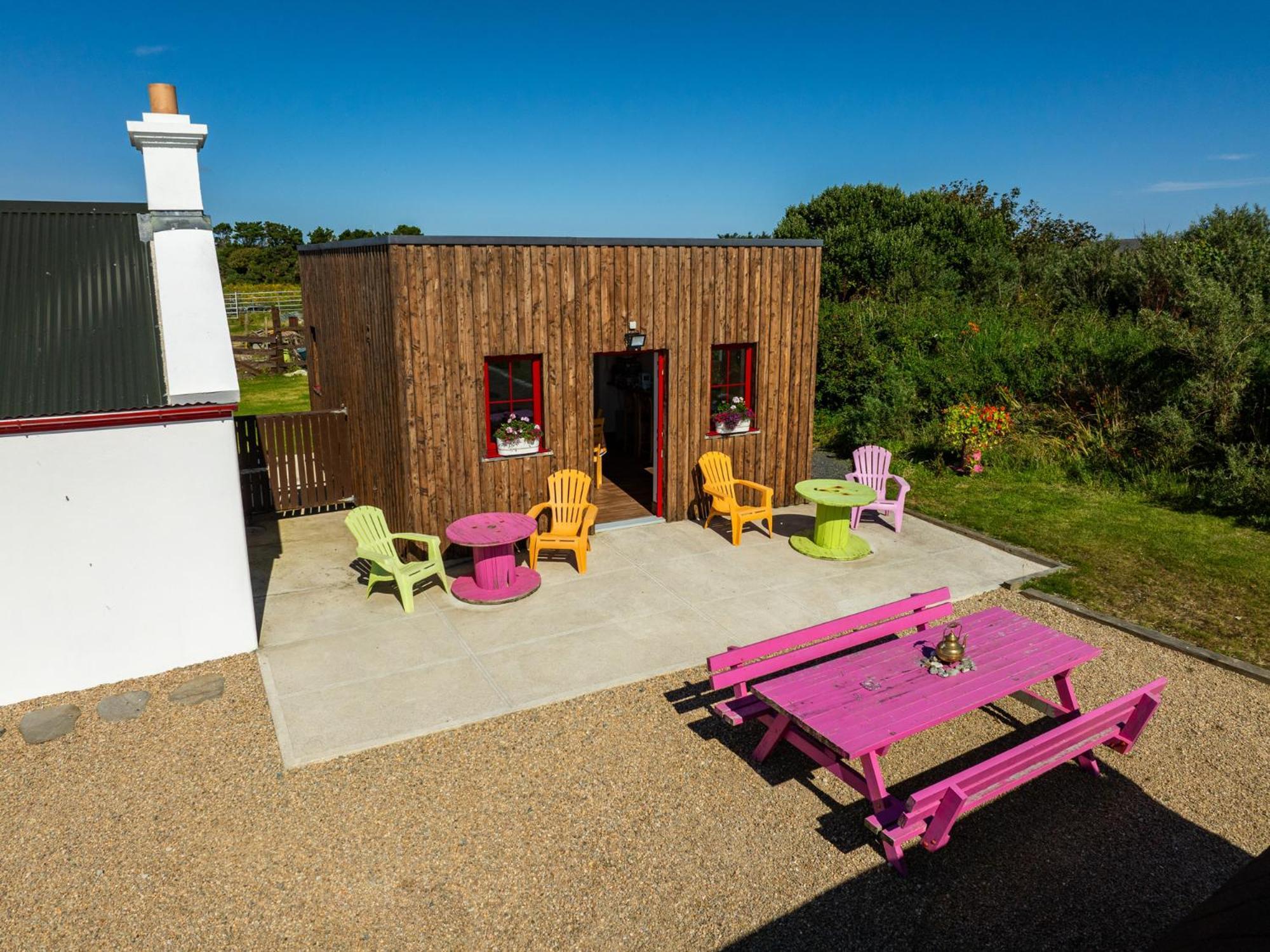 Geraghtys Farmyard Pods Belmullet Exterior foto