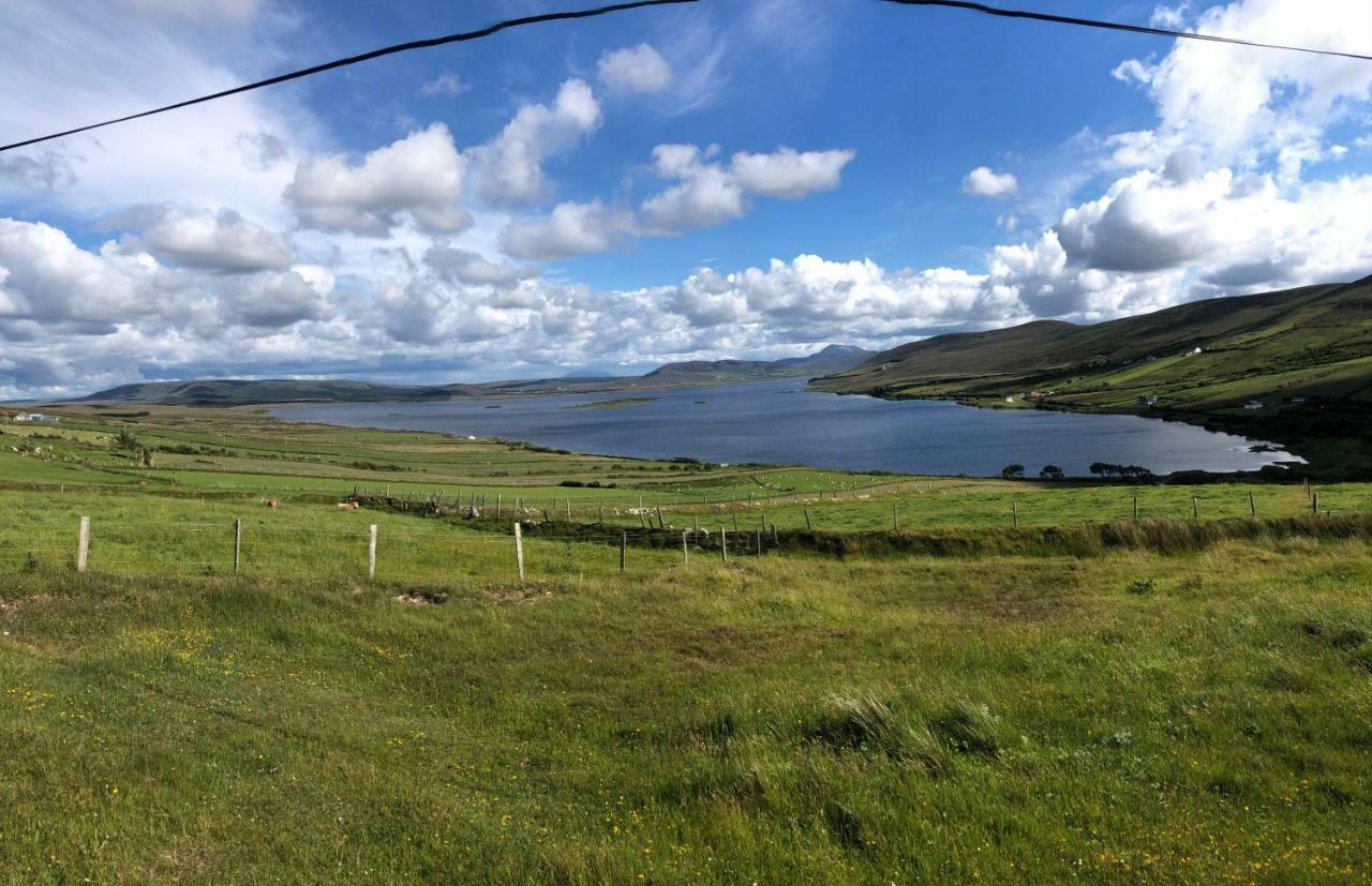 Geraghtys Farmyard Pods Belmullet Exterior foto