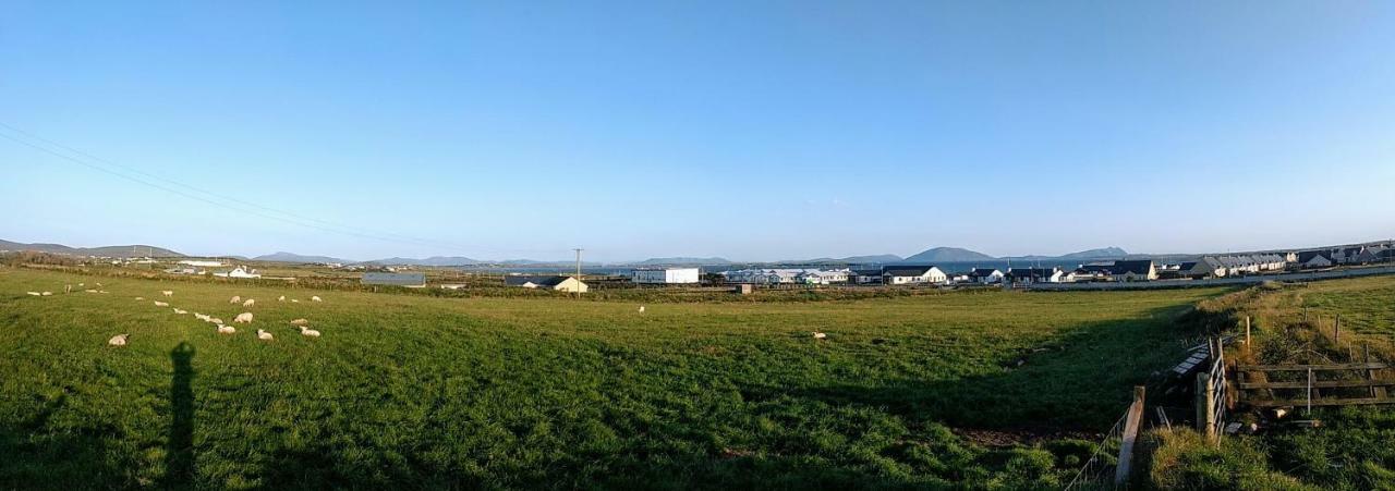 Geraghtys Farmyard Pods Belmullet Exterior foto